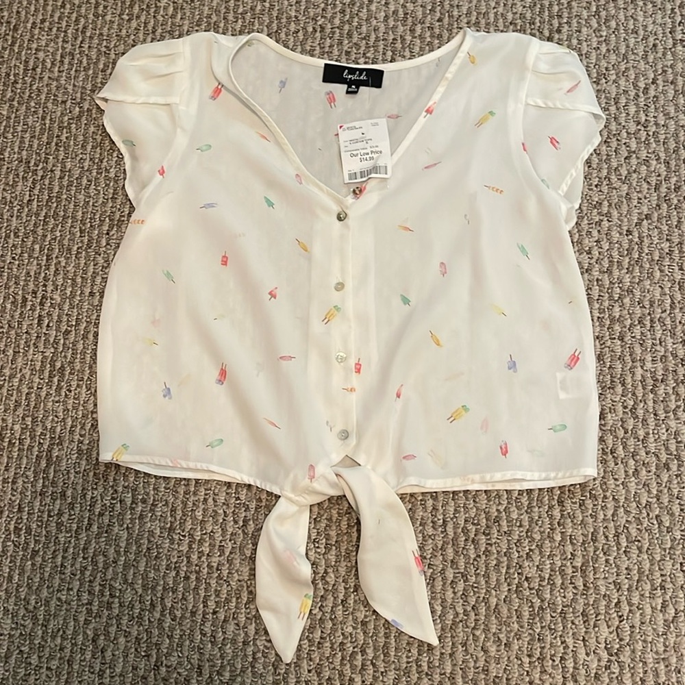 Super cute Lip Slide size small popsicle shirt